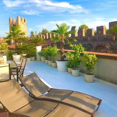 モンタニャーナCa' Del Sole - Attico Panoramico In Centro Storicoアパートメント エクステリア 写真