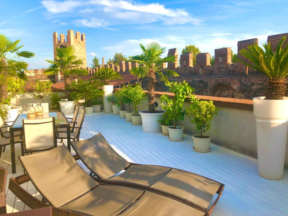 モンタニャーナCa' Del Sole - Attico Panoramico In Centro Storicoアパートメント エクステリア 写真