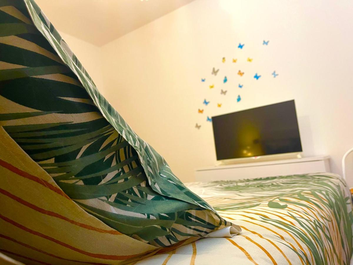 モンタニャーナCa' Del Sole - Attico Panoramico In Centro Storicoアパートメント エクステリア 写真