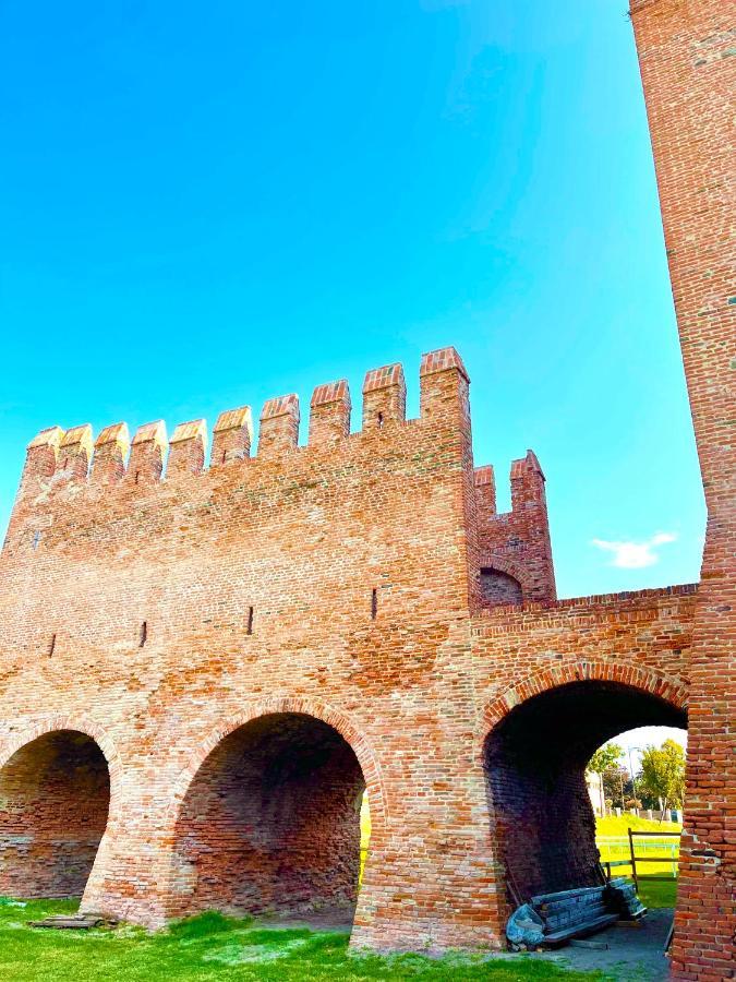 モンタニャーナCa' Del Sole - Attico Panoramico In Centro Storicoアパートメント エクステリア 写真