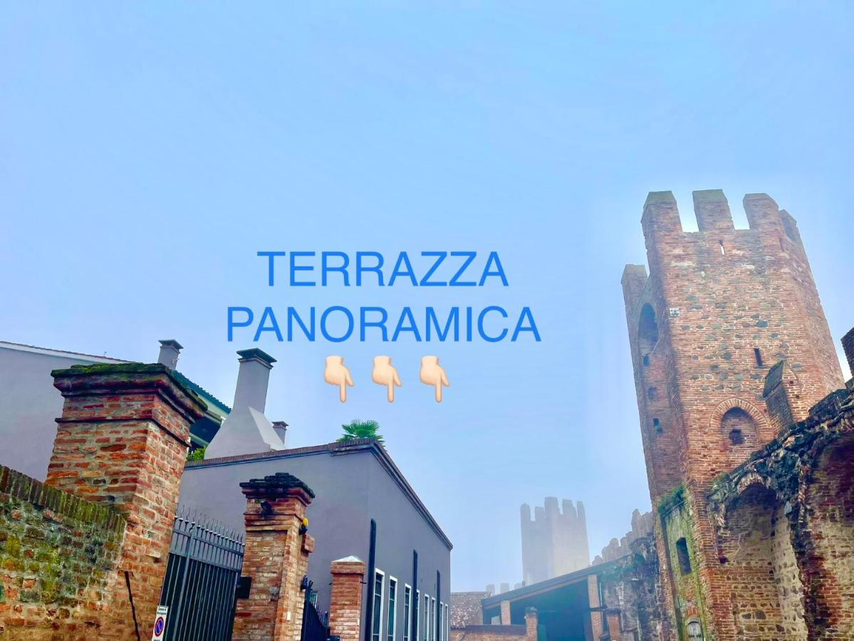 モンタニャーナCa' Del Sole - Attico Panoramico In Centro Storicoアパートメント エクステリア 写真