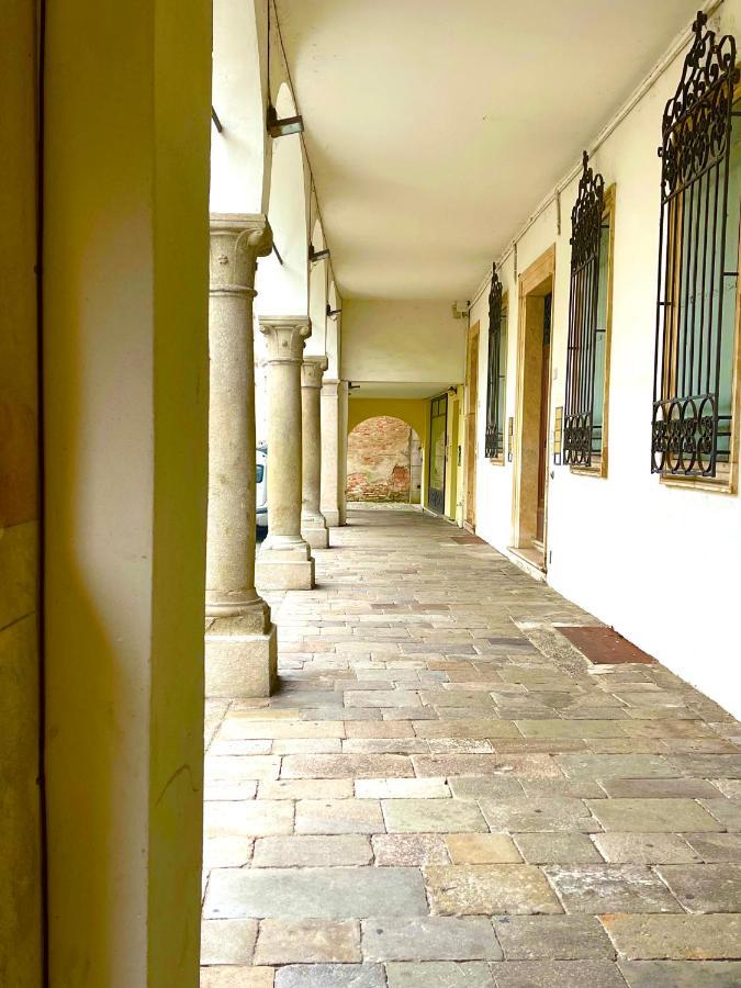 モンタニャーナCa' Del Sole - Attico Panoramico In Centro Storicoアパートメント エクステリア 写真