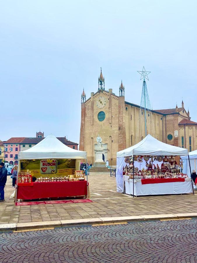 モンタニャーナCa' Del Sole - Attico Panoramico In Centro Storicoアパートメント エクステリア 写真