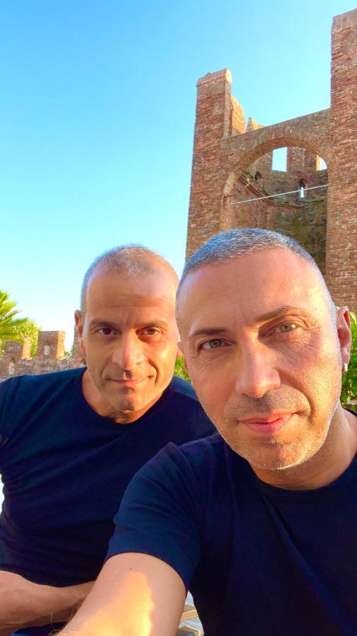 モンタニャーナCa' Del Sole - Attico Panoramico In Centro Storicoアパートメント エクステリア 写真